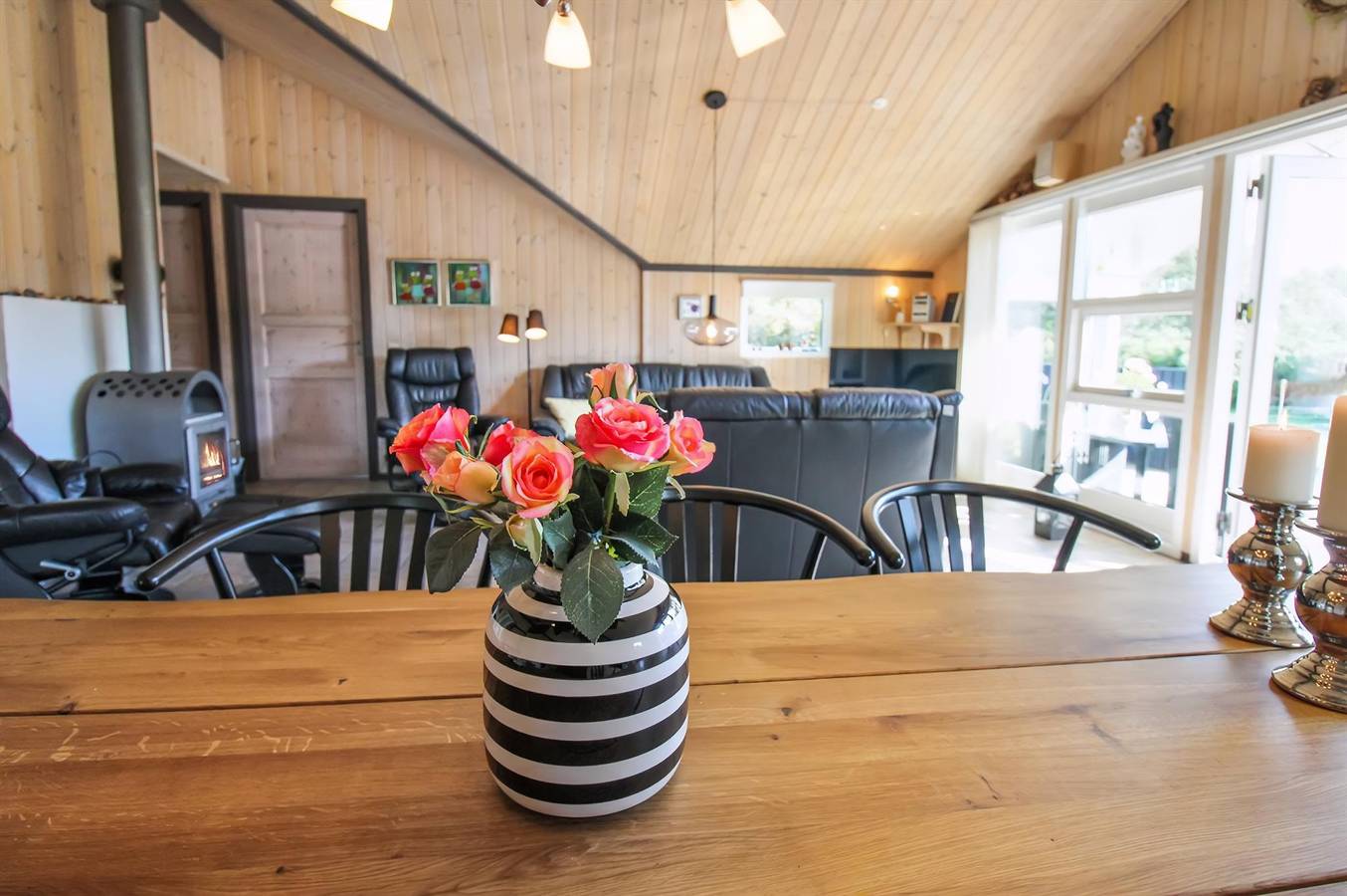 Beautiful home in Oksbøl w/ 4 Bedrooms, Sauna and Wifi in Jegum, Varde Region