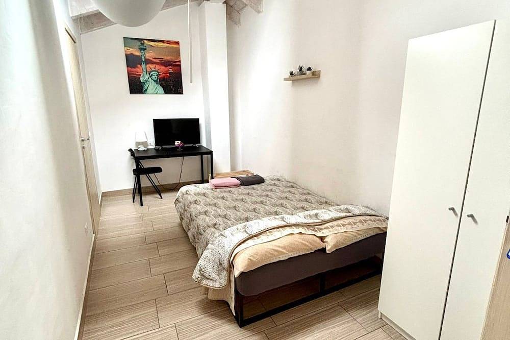 Cozy Attic at the Crossroads in Chieti, Provincia de Chieti
