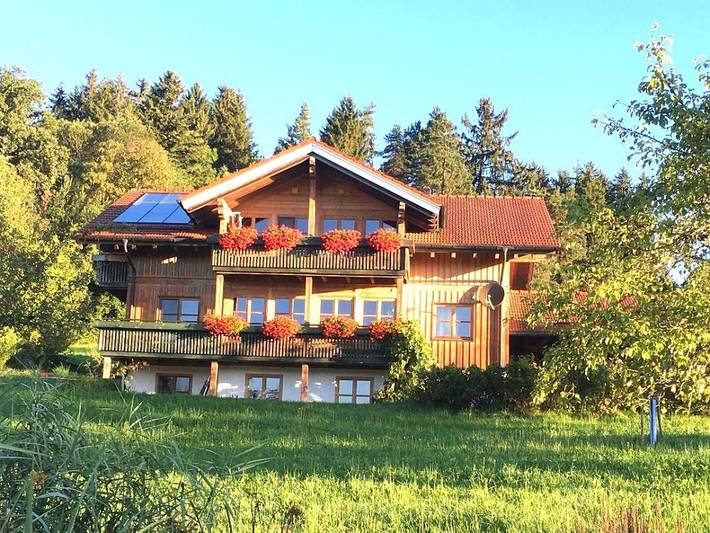 Ferienhaus für 4 Personen, mit Sauna und Garten in Waltenhofen