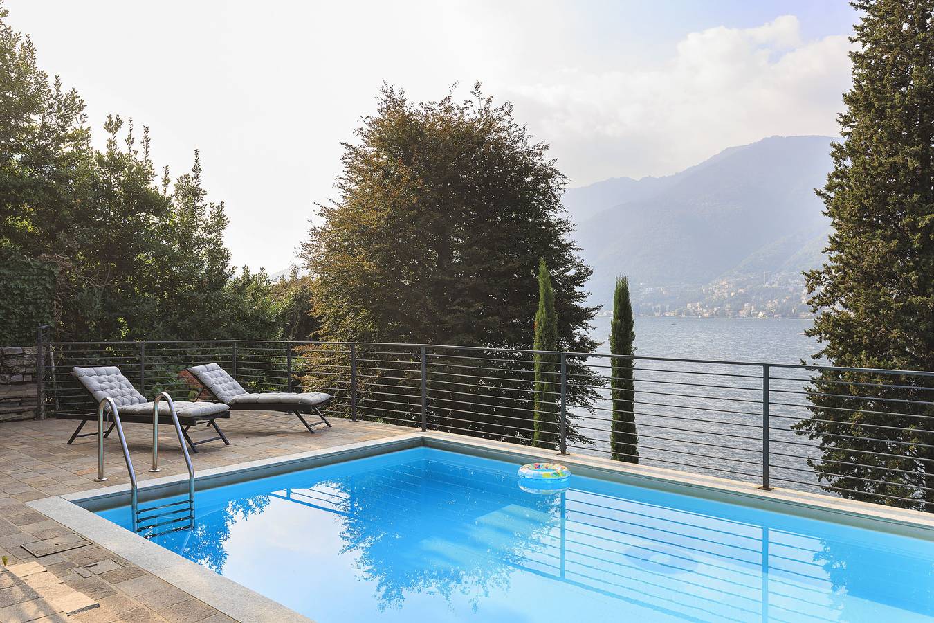 Villa for 10 personer med have in Riva (Faggeto Lario), Faggeto Lario
