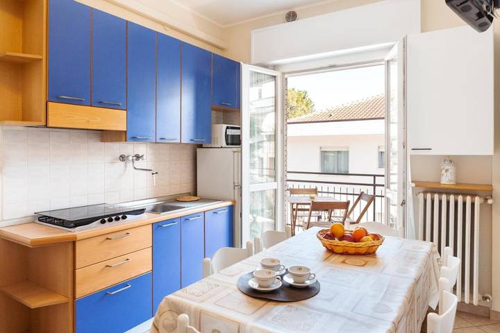 Appartamento vacanze per 6 persone, con Balcone e Giardino a Riccione