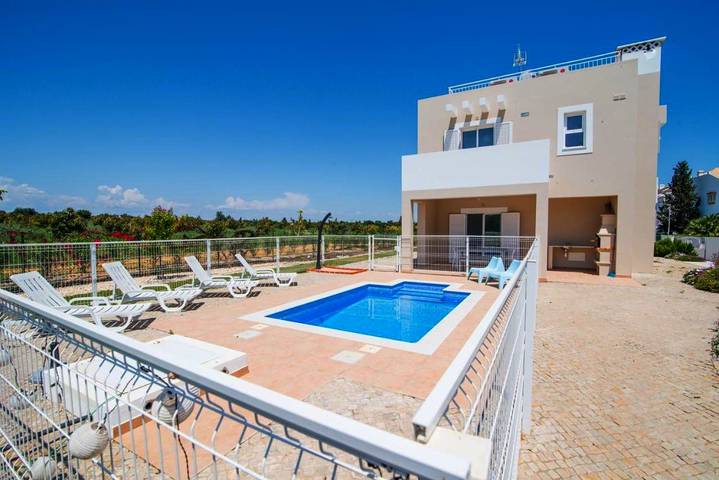 Villa para 10 pessoas, com Varanda e Terraço e ainda Jardim and Piscina em Tavira