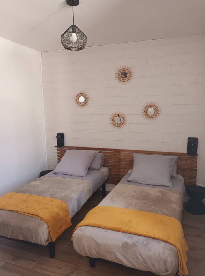 Gîte pour 10 personnes, avec jardin et terrasse ainsi que piscine et jacuzzi dans Eure-et-Loir - 4