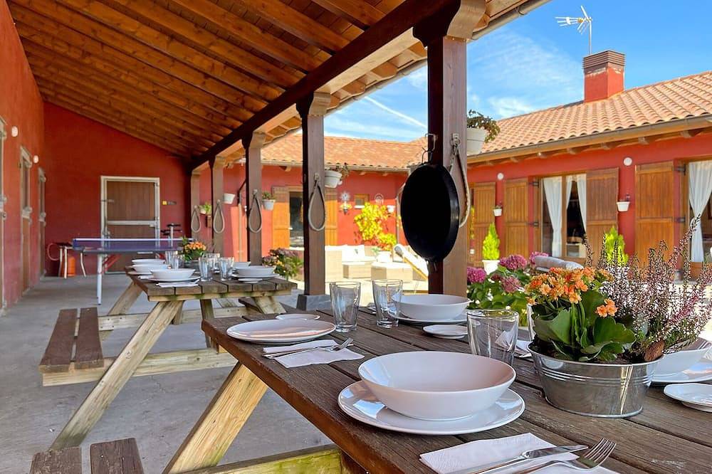 Casa Orgi, spacious first floor house next to the Orgi forest in Ultzama, Navarra Province