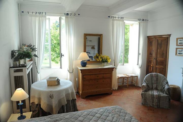 Location de vacances pour 30 personnes, avec jardin à Crillon-le-Brave - 4