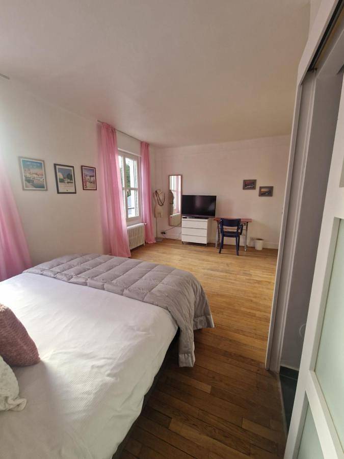 Location de vacances pour 2 personnes, avec vue ainsi que terrasse et jardin à Saint-Germain-en-Laye - 3