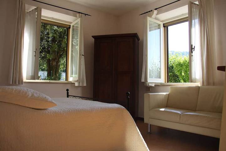Spacieuse villa avec piscine privée et jardins d'oliviers, près du lac Trasimène in Panicale, Lac Trasimène