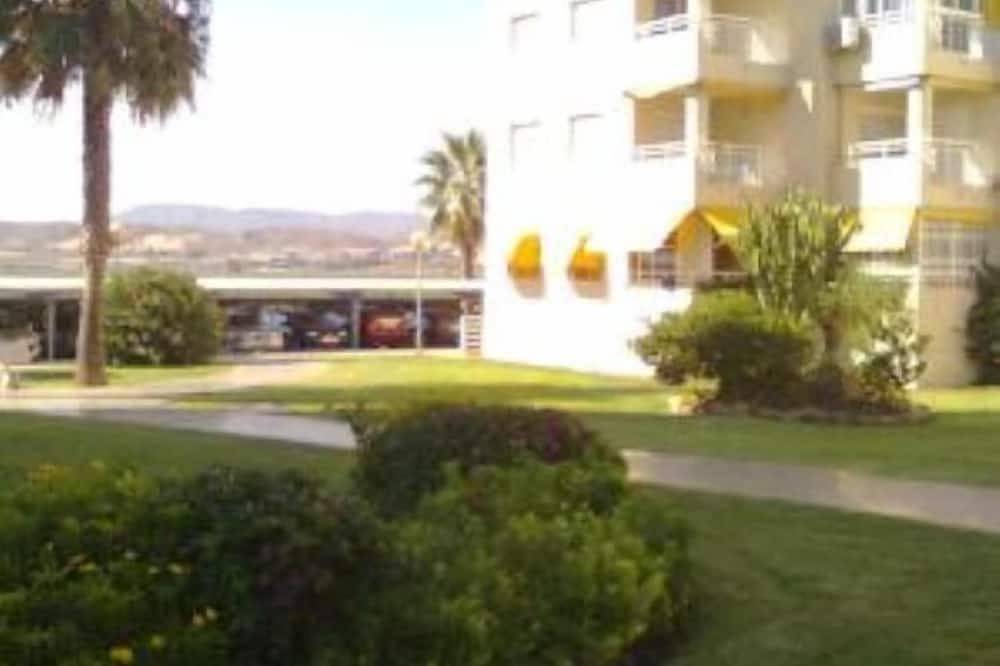 Appartamento intero, Air Conditioning, Free Wifi, Ne Tflix, Only 2 Minutes Beach in Alicante, Costa Blanca