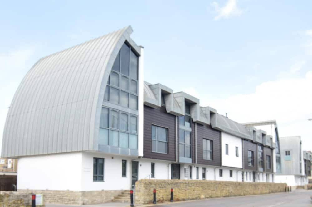 Apartment for 4 People in West Bay, Jurassic Coast