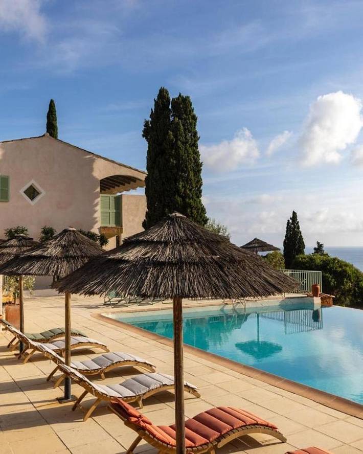 Location de vacances pour 4 personnes, avec piscine ainsi que vue et jardin à Cargèse - 3