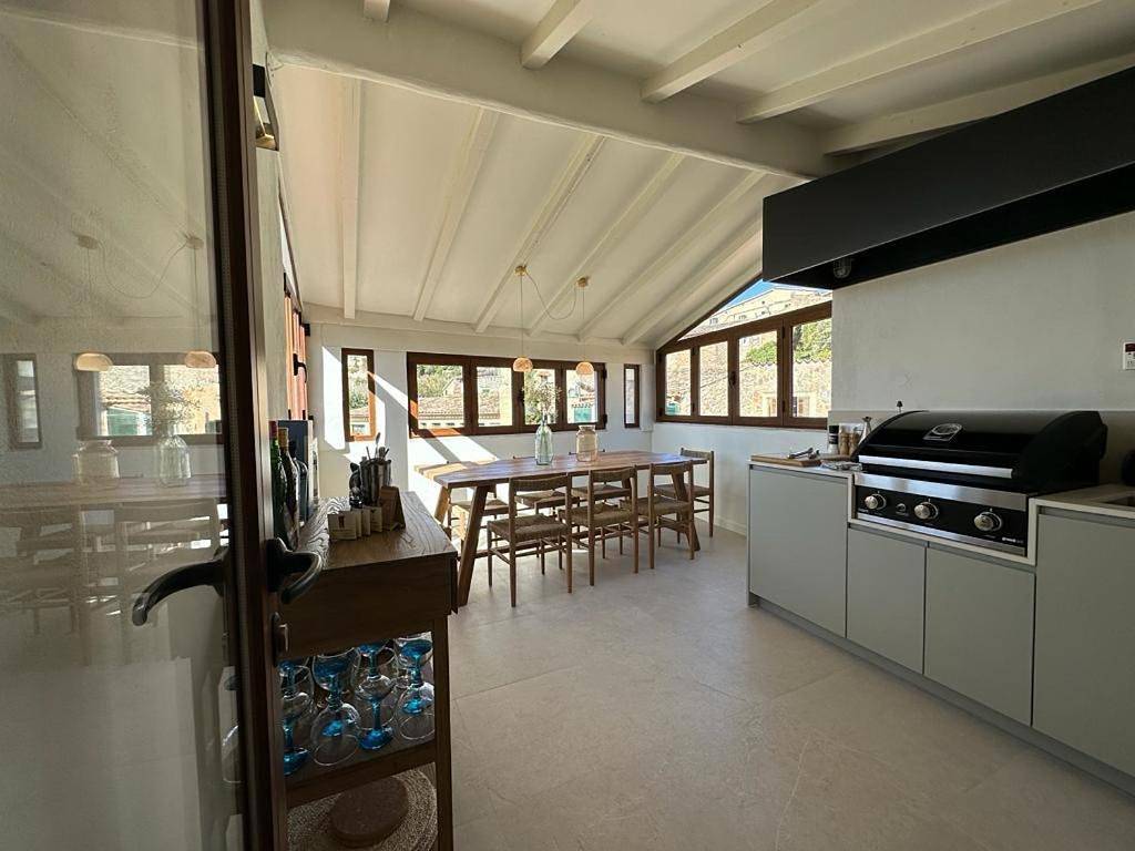 Five-Bedroom House in Valldemossa, Mallorca Westen