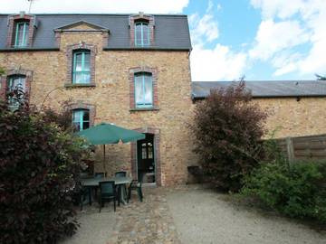 Gîte pour 4 personnes, avec jardin à Périers