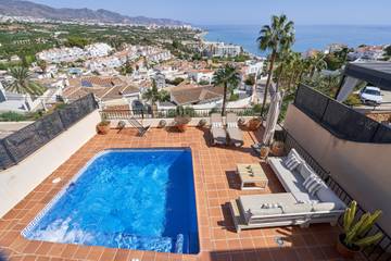 Villa voor 6 Personen in Urbanización Ladera del Mar, Nerja, Afbeelding 4