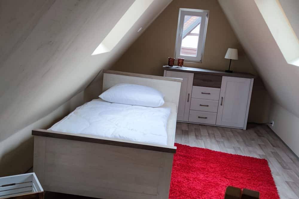 Ganze Wohnung, Holiday apartment in the historic old town of Annweiler am Trifels in Annweiler, Trifelsland