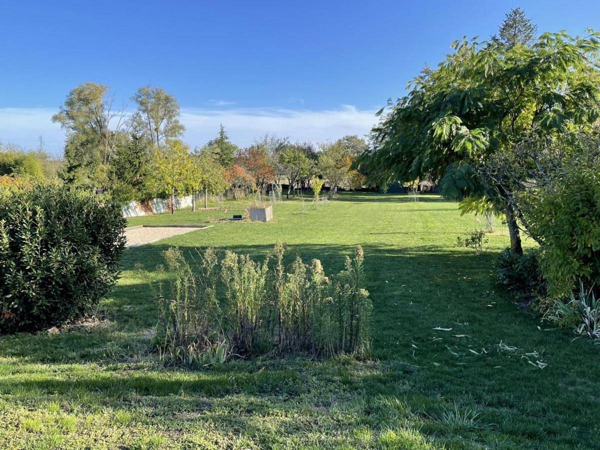 Gîte élégant avec grand jardin privé, idéalement situé près des châteaux et activités, tout inclus - Fr-1-491-358 in Onzain, Région de Blois