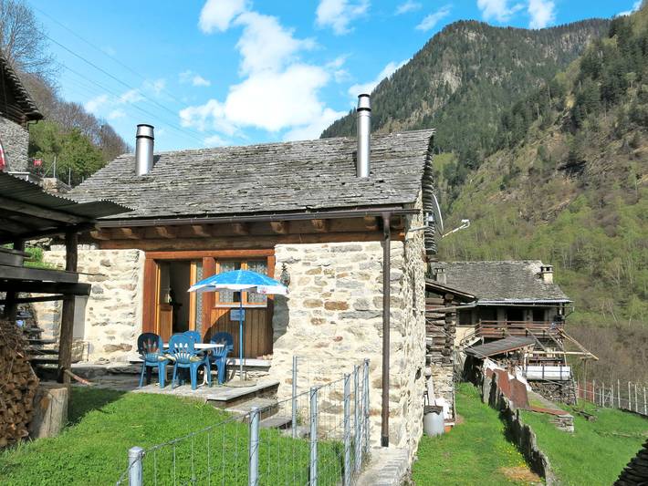Ferienhaus für 4 Personen, mit Terrasse und Garten
