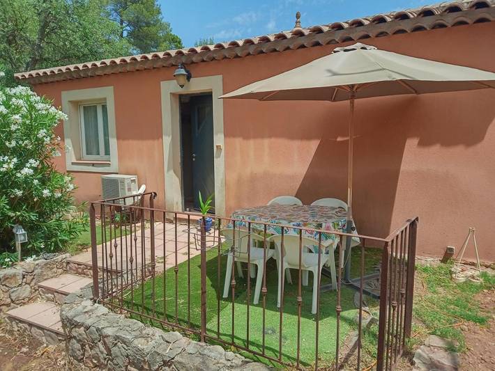 Appartement de vacances pour 4 personnes, avec jardin et terrasse, animaux acceptés