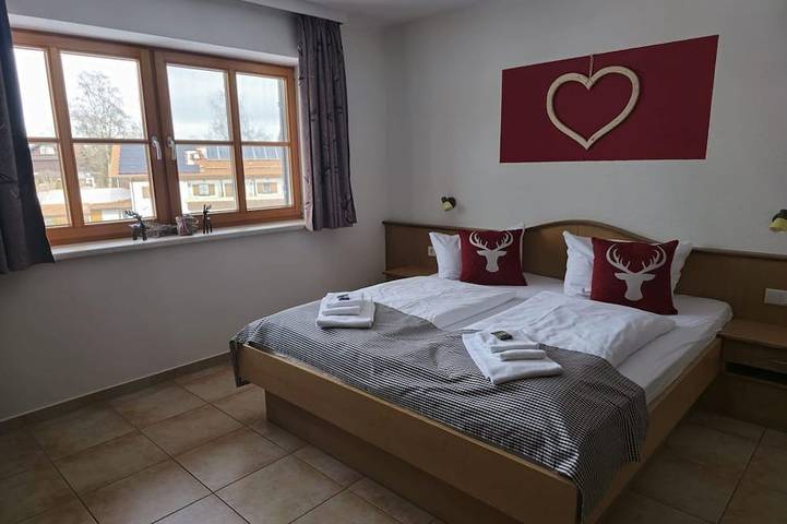 Ferienwohnung für 2 Personen, mit Terrasse und Sauna sowie Garten in Rieden