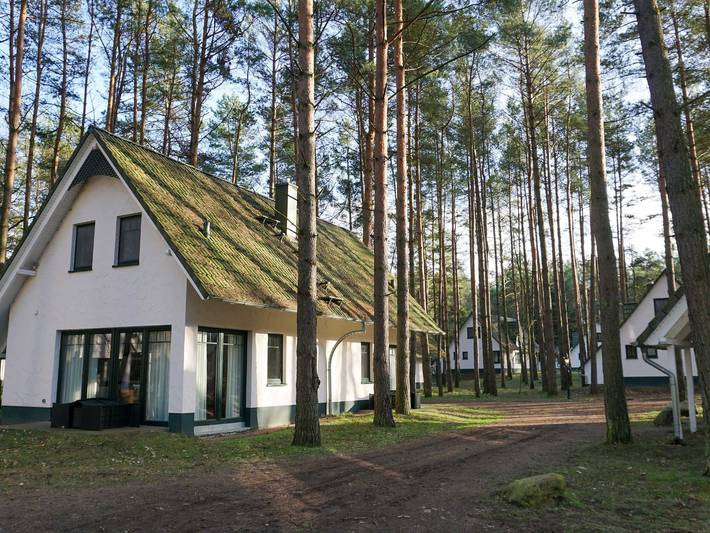 Ferienhaus für 3 Personen, mit Terrasse und Garten sowie Pool und Sauna in Nossentiner Hütte - 3