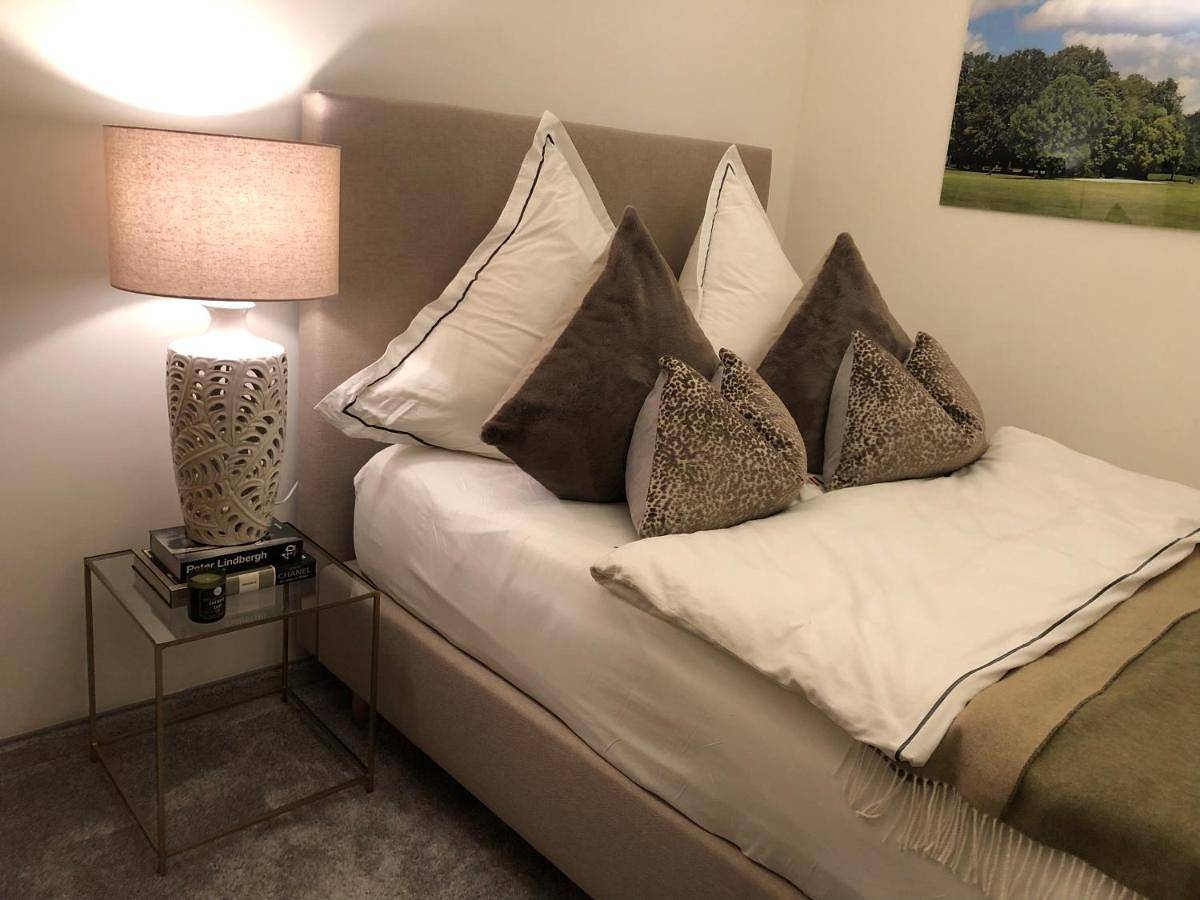 Ganze Wohnung, Luxuriöses Loft mit großer Sonnenterrasse & Sauna in München Schwabing, München
