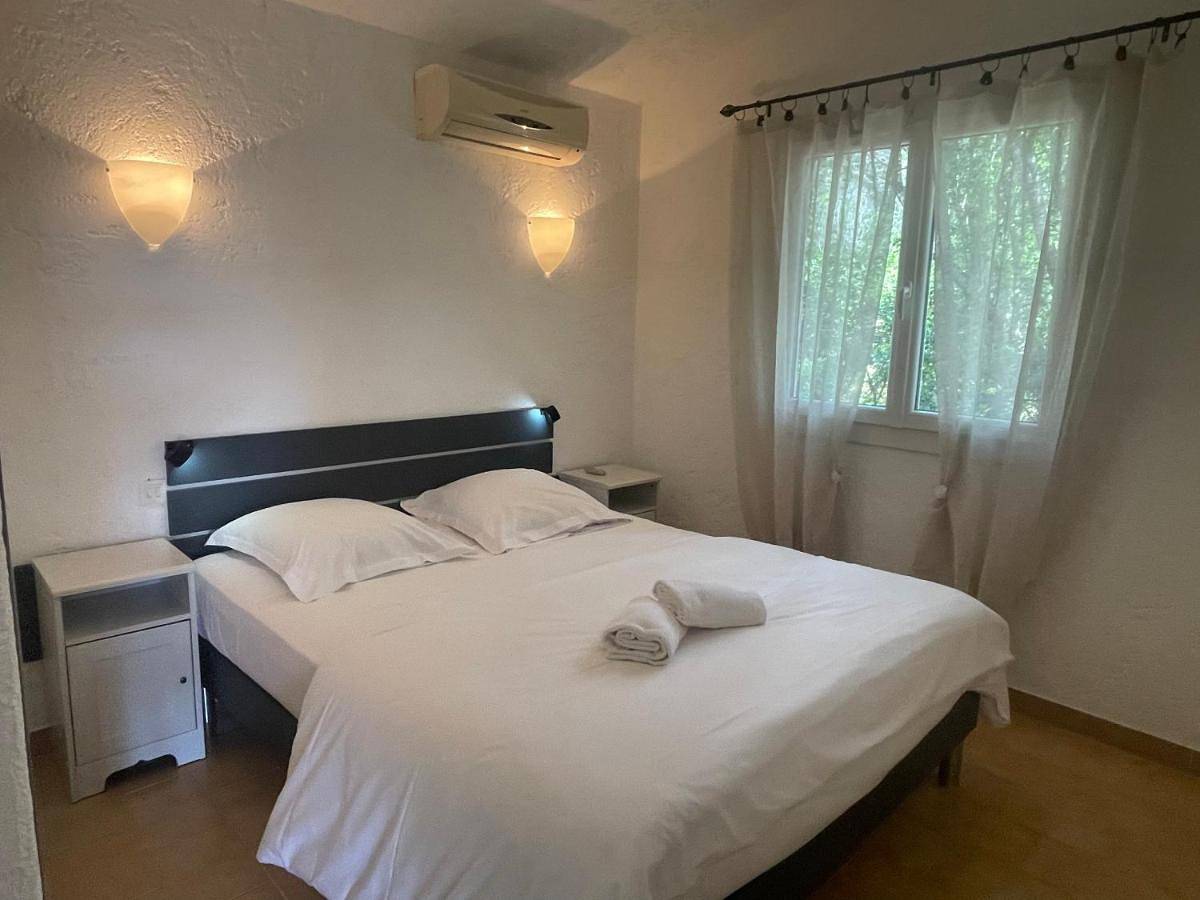 Residence "U Latonu" in Palombaggia, Porto-Vecchio