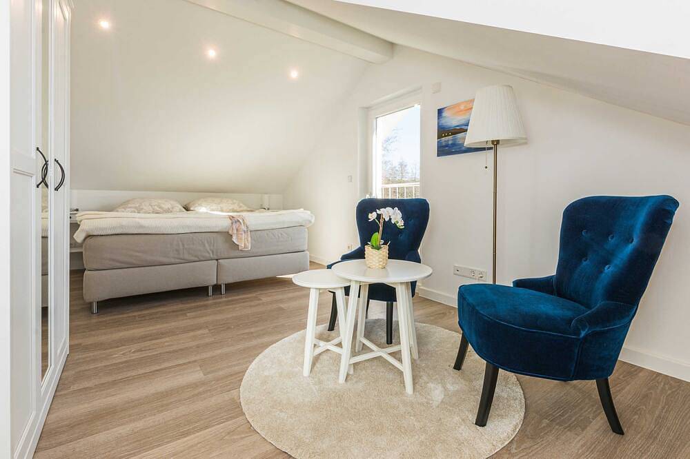 5 Sterne Ferienhaus direkt am See mit Sauna-Kamin-103m² - Ferienhaus Auszeit in Krakow am See, Mecklenburgische Seenplatte