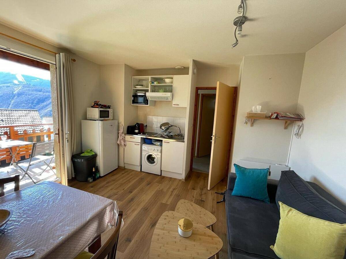 Appartement entier, One-Bedroom Apartment in Ignaux, Pyrénées