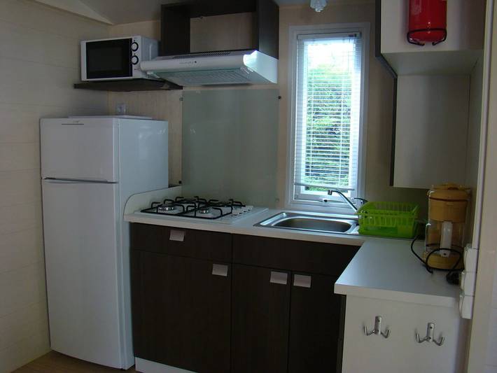 Mobil home pour 5 personnes, avec piscine ainsi que bassin pour enfant et terrasse à Saint-Sozy - 4