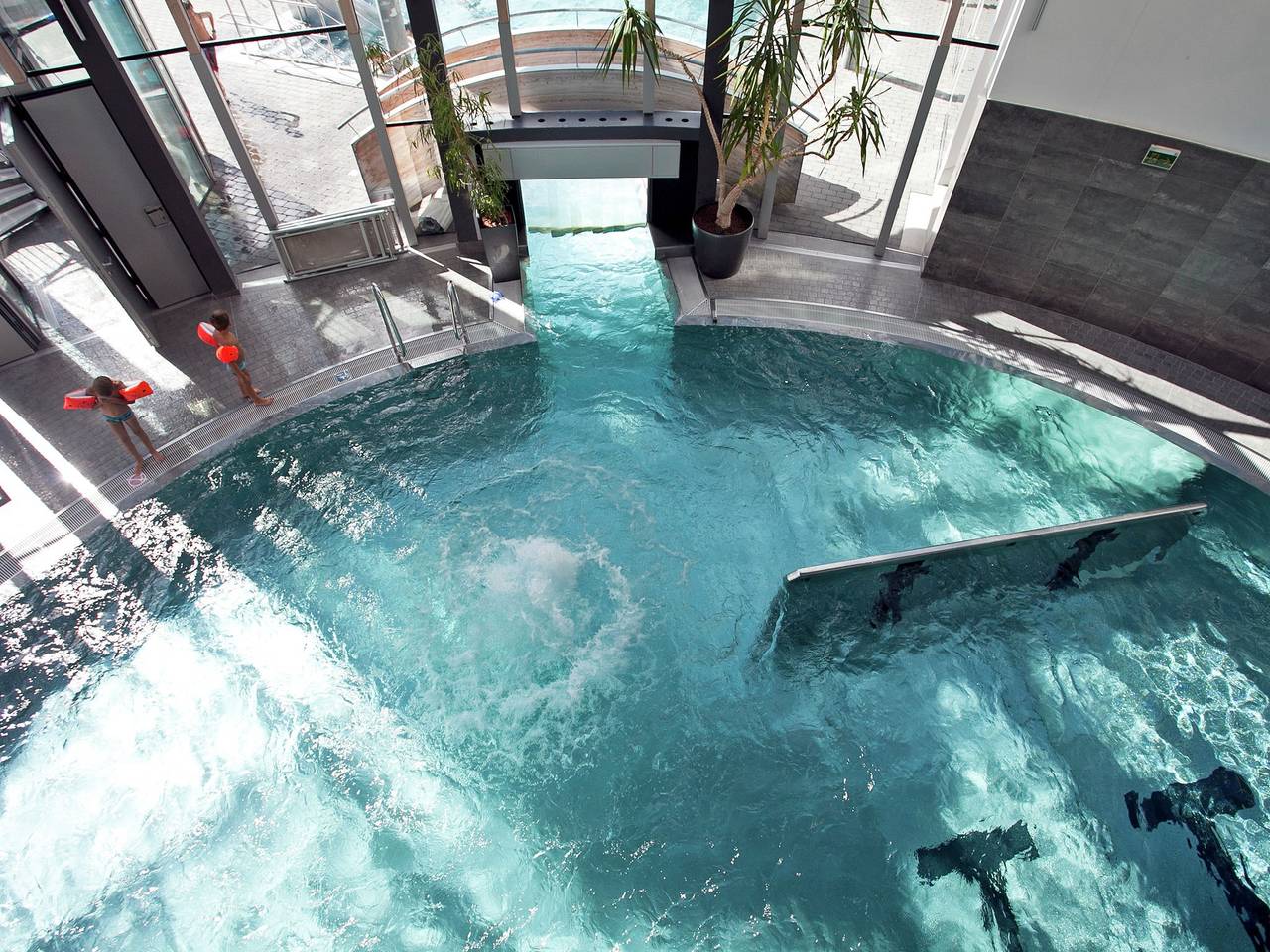 Chalet in Königsleiten mit Pool & Skibus in Pinzgau