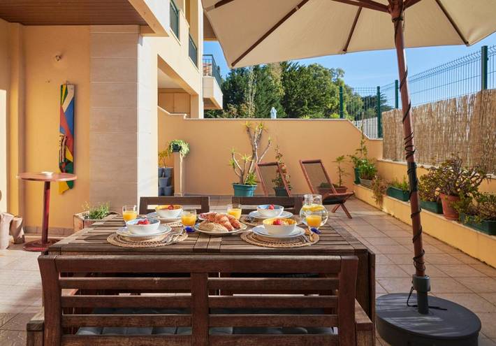 Apartamento de férias para 4 pessoas, com terraço em Carcavelos