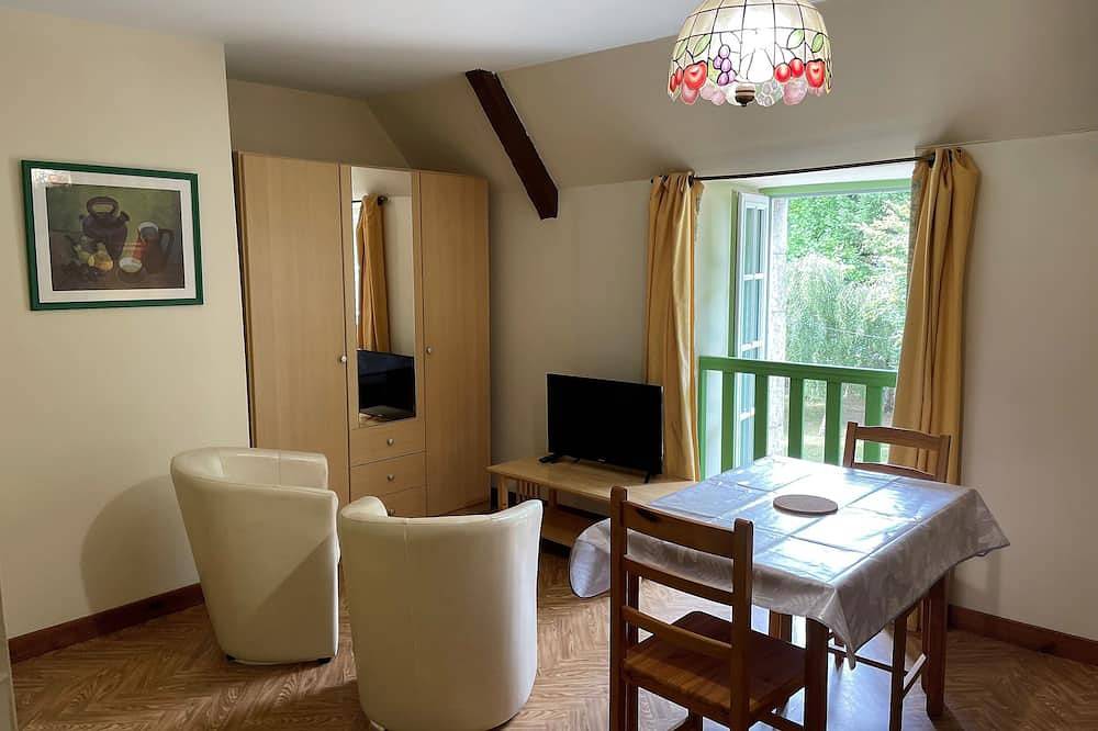 Appartement entier, Propriété Xviième entre la côte de granit rose & Lannion, Studio 27m2 in Saint-Quay-Perros, Côte de Granit Rose