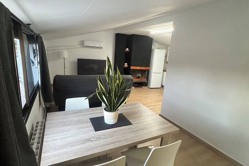 Entire apartment, Outdoor family loft with large terrace in Terrassa, Barcelona Inland