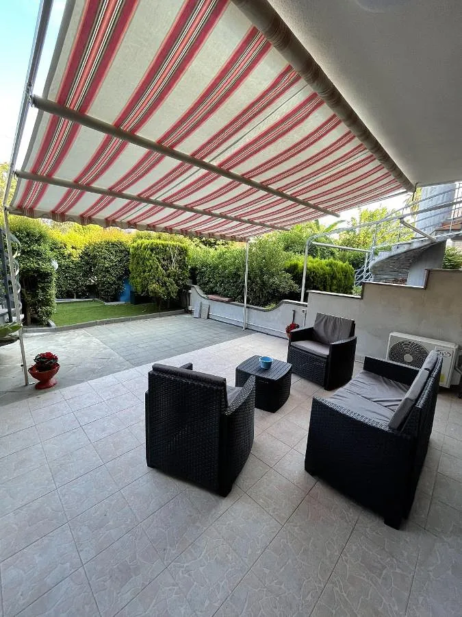 Appartamento vacanze per 5 persone, con giardino e panorama, adatto a famiglie con bambini - 1