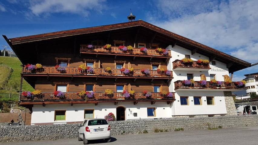 BnB, mit Balkon und Terrasse sowie Ausblick in Lermoos