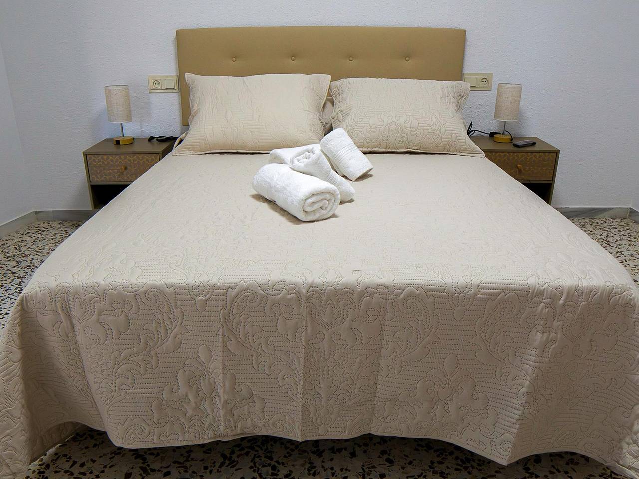 Apartamento entero, Apartamento acogedor con comodidades prácticas en Baza in Baza, Geoparque de Granada