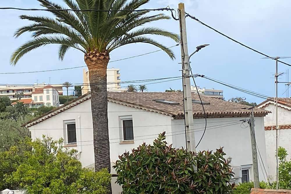 Encantadora villa, 9 personas, aire acond, wifi  a 10 minutos a pie de la playa in Antibes, Region de Cannes