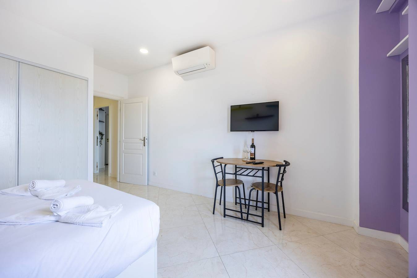 Apartamento inteiro, Apartamento Estúdio em Albufeira · ★Novo · 2 camas · 1 casa de banho privada in Albufeira, Distrito de Faro