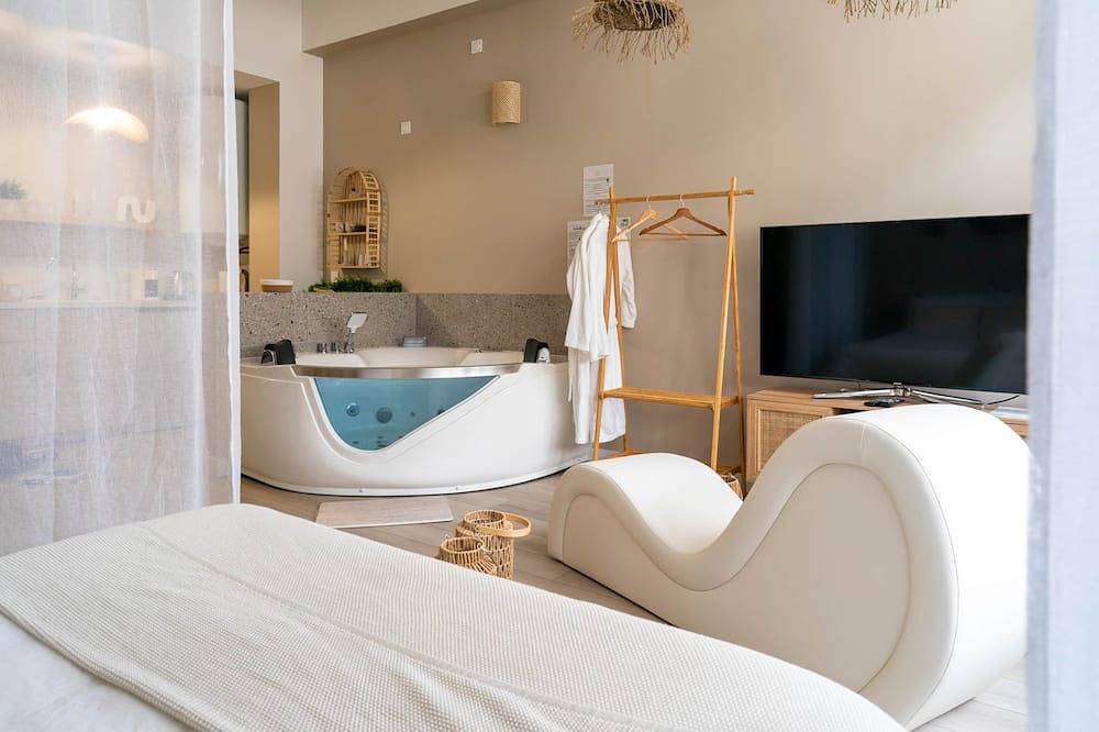 Appartement entier, Suite sensuelle et balnéothérapie in Nemours, Seine-et-Marne