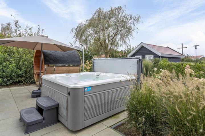 Résidence Lichtenvoorde — Villa 10 persons (indoor) Swimming pool and Wellness (Spa) in Lichtenvoorde, Achterhoek