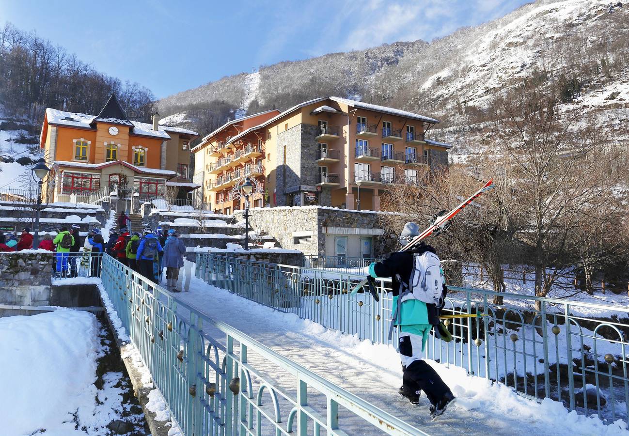 Estudio entero, Résidence les Grands Ax - Apartamento cabina para 4 personas in Ax-les-Thermes, Pirineos franceses
