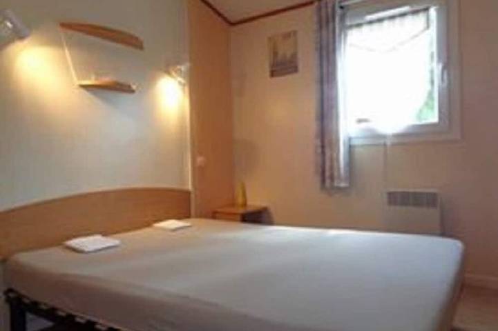 Gîte pour 4 personnes, avec jardin et piscine à Grandcamp-Maisy - 2