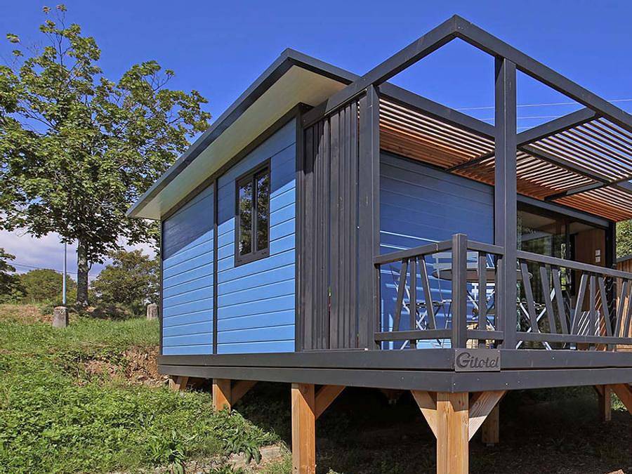 Camping Le Mont Grêle - Chalet 5 personnes - Chalet Scandinave - 25m² - terrasse couverte 12m² in Lépin-le-Lac, Région de Chambéry