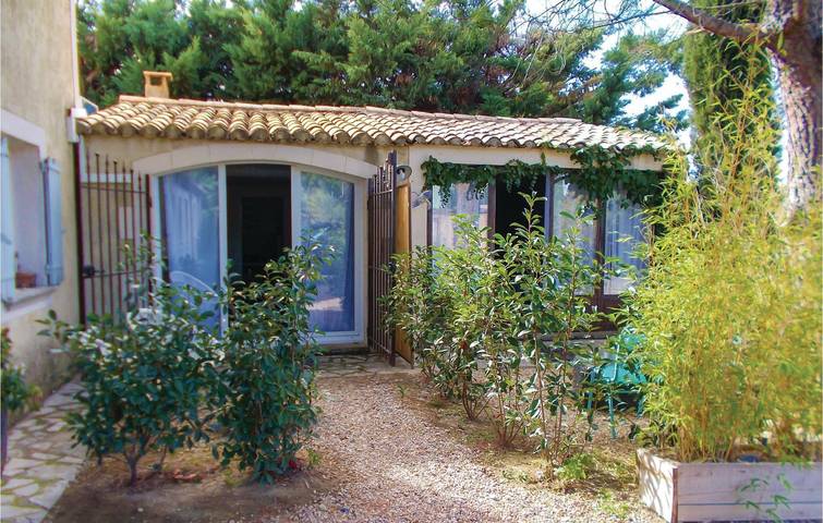 Location de vacances pour 15 personnes, avec piscine ainsi que terrasse et jardin, animaux acceptés à Cavaillon - 3