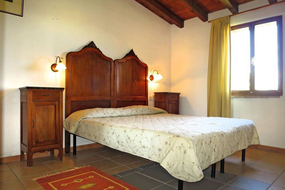 Ginestre 11 by Interhome in Monticiano, Chianti