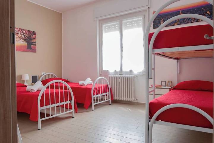 Appartement entier, Zona Fiera Rho Però, Irccs Ospedale Galeazzi - Sant'Ambrogio for families in Rho, Province de Milan