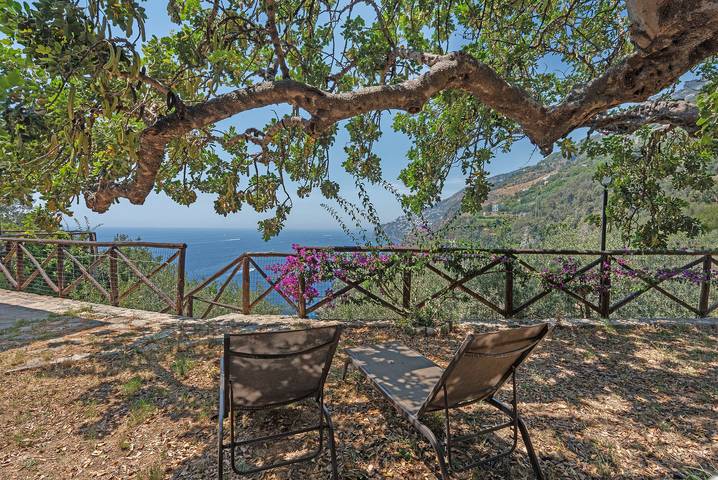 Holiday rental for 2 people, with hot tub and sauna as well as garden in Amalfi Coast