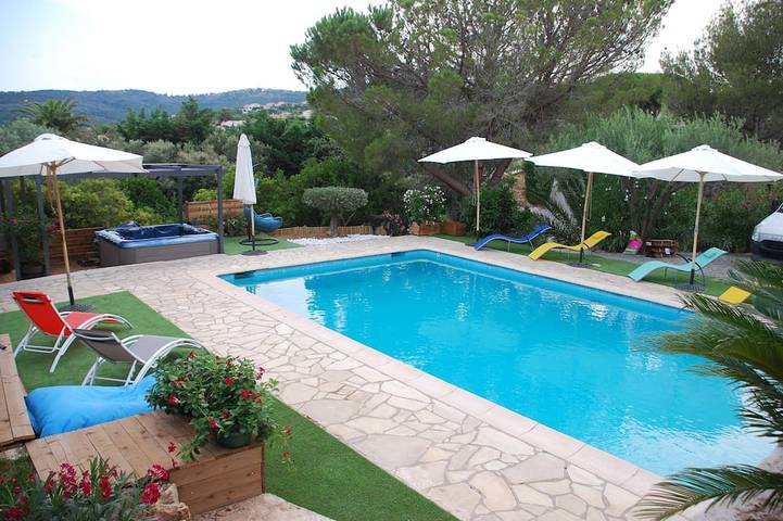 Maison d’hôte pour 2 personnes, avec Jacuzzi et Piscine à Fréjus
