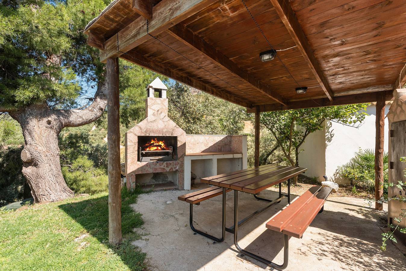 Casa rural 'Cortijo Era Del Realenguillo' con vistas a la montaña, Wi-Fi y aire acondicionado in Villanueva de la Concepción, Provincia de Málaga
