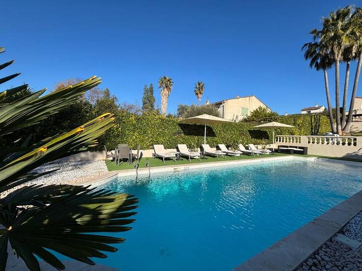Hôtel pour 4 personnes, avec piscine ainsi que jacuzzi et jardin à La Colle-sur-Loup - 2