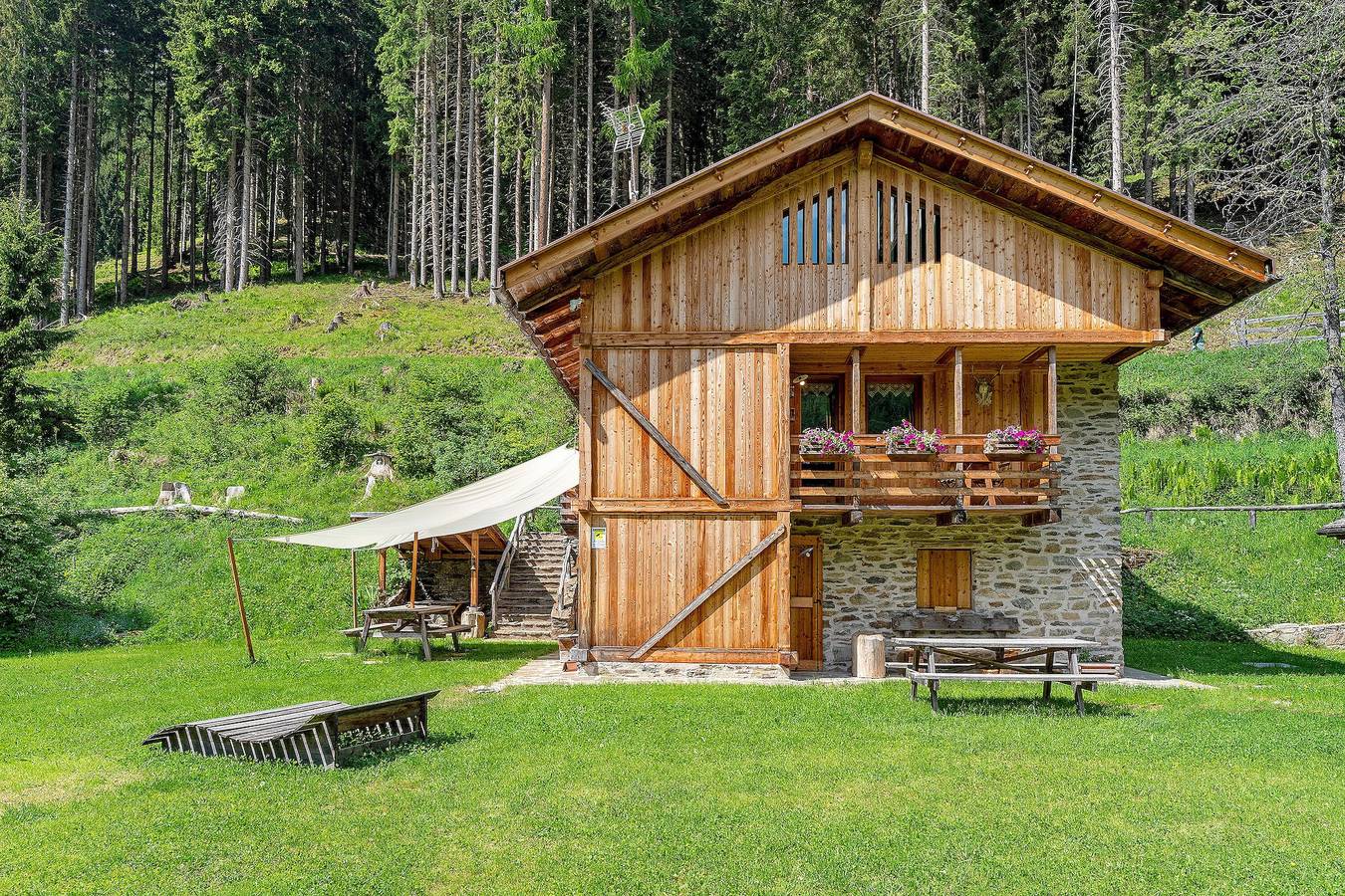 “Camera Castel Pagan” con vistas a la montaña y jardín in Rabbi, Parque Nacional Stelvio